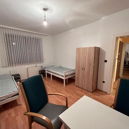 Duisburg Feelhome, Flughafen Nah,3-Schlafzimmer, Dusche Ebenerdig, Zentral, Wifi, Ground Floor 외부 사진