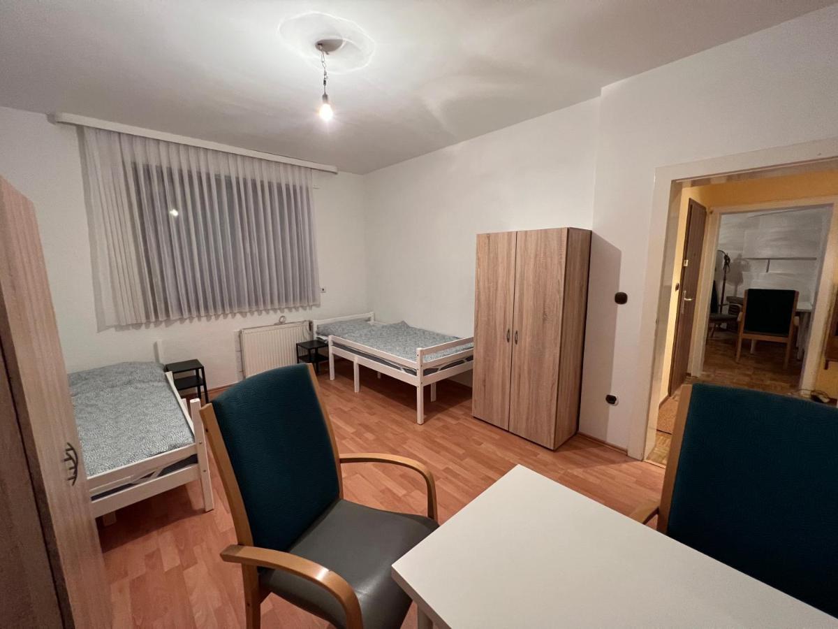 Duisburg Feelhome, Flughafen Nah,3-Schlafzimmer, Dusche Ebenerdig, Zentral, Wifi, Ground Floor 외부 사진