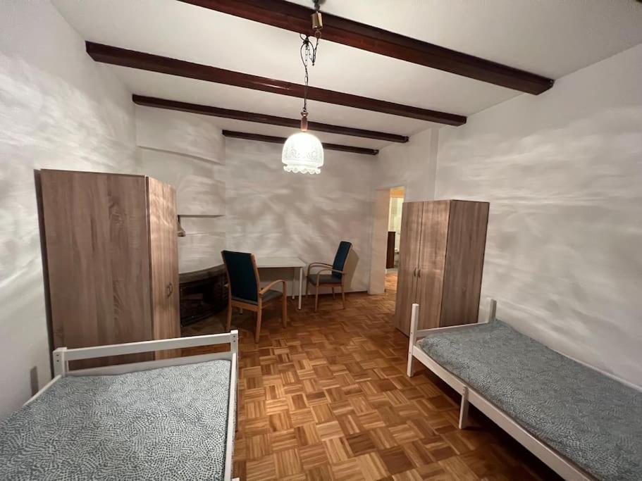Duisburg Feelhome, Flughafen Nah,3-Schlafzimmer, Dusche Ebenerdig, Zentral, Wifi, Ground Floor 외부 사진
